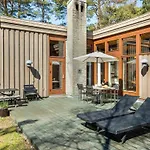 3 Bedroom Stunning In Nexo Ferienhaus Vester Somarken