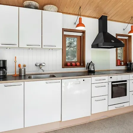 3 Bedroom Stunning In Nexo Vester Somarken