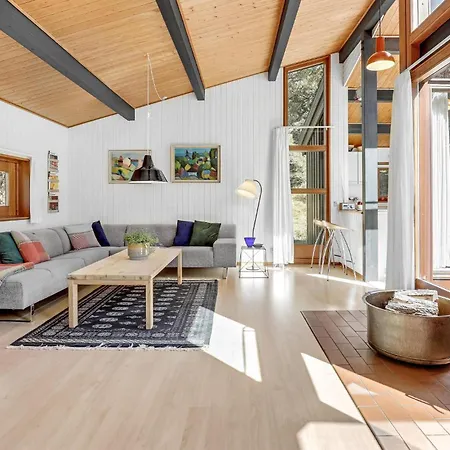 3 Bedroom Stunning In Nexo Vester Somarken