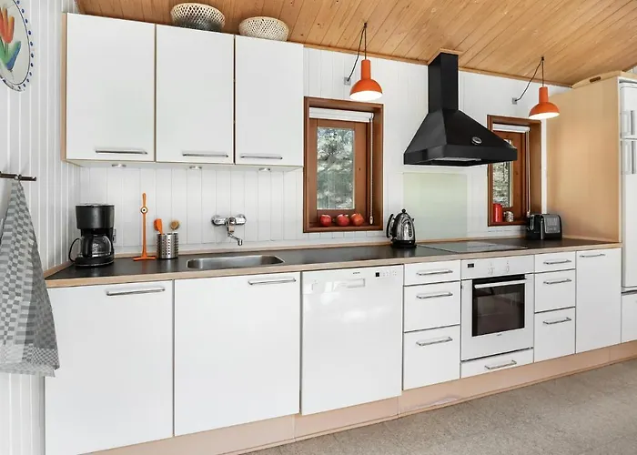 3 Bedroom Stunning In Nexo Vester Somarken